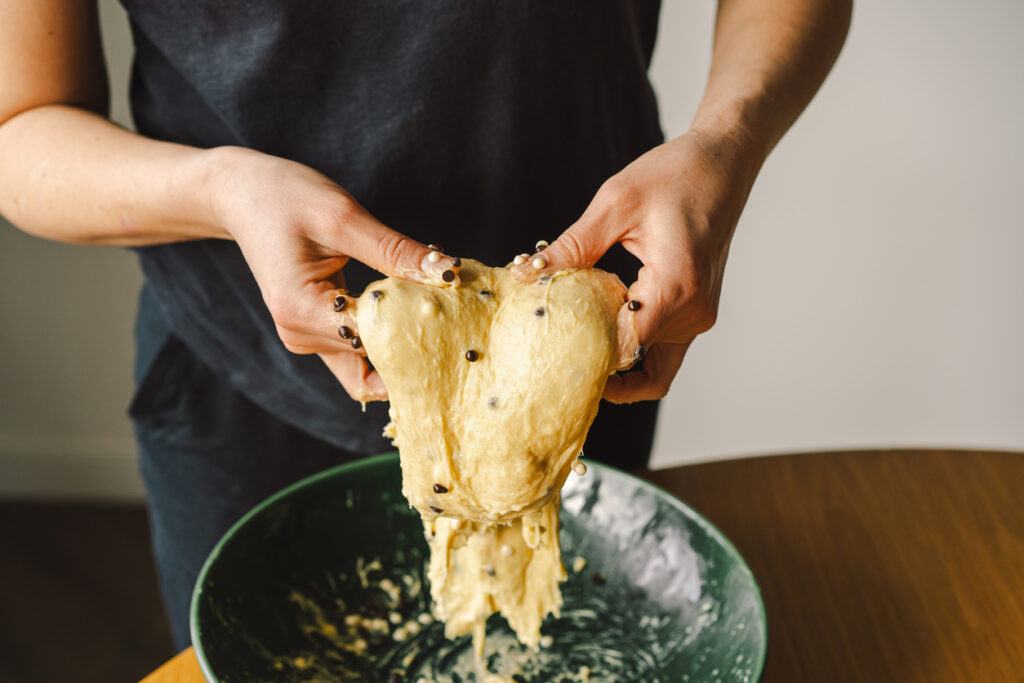 preparing-panettone